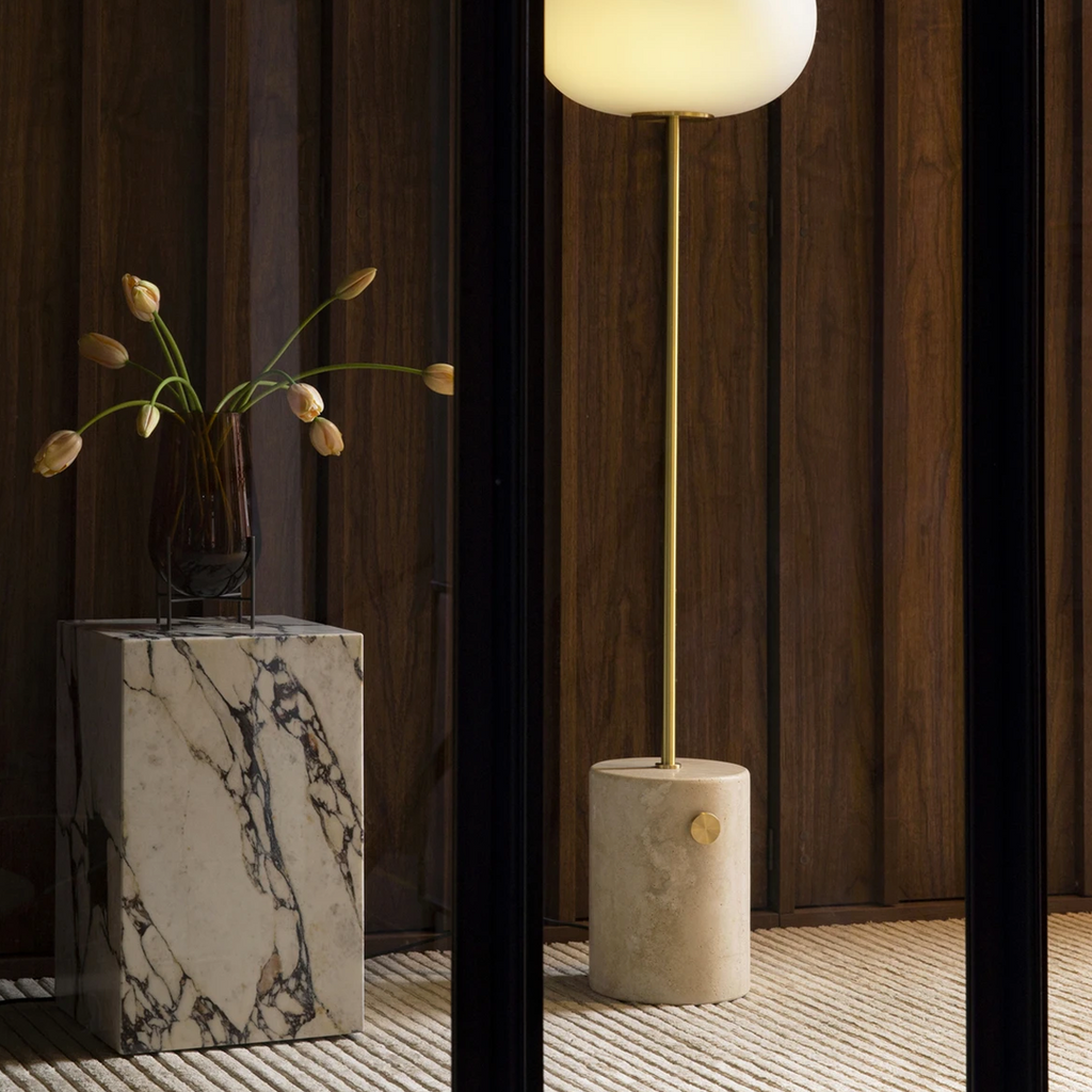 Plinth, Tall