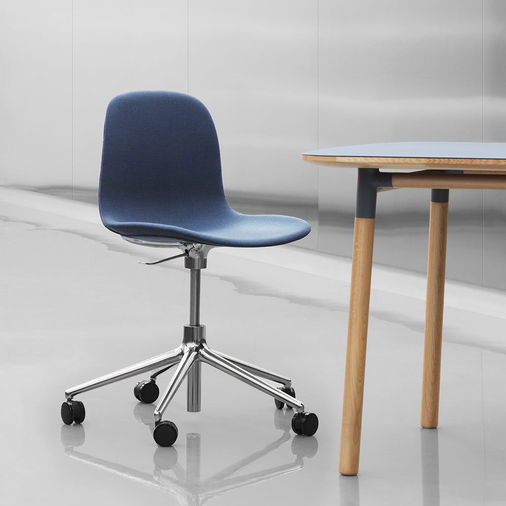 Form Side Chair, castor base