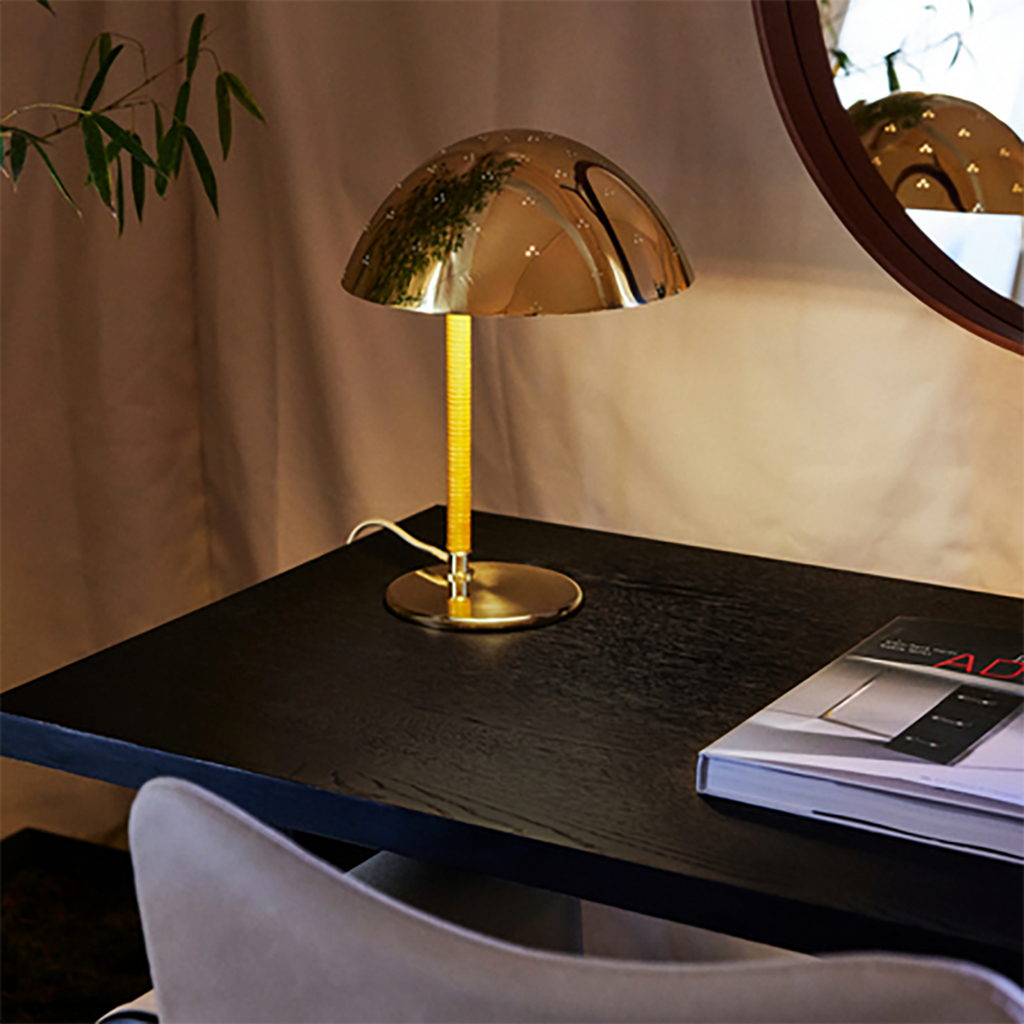 9209 Table Lamp